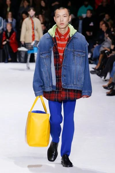 Look 47
